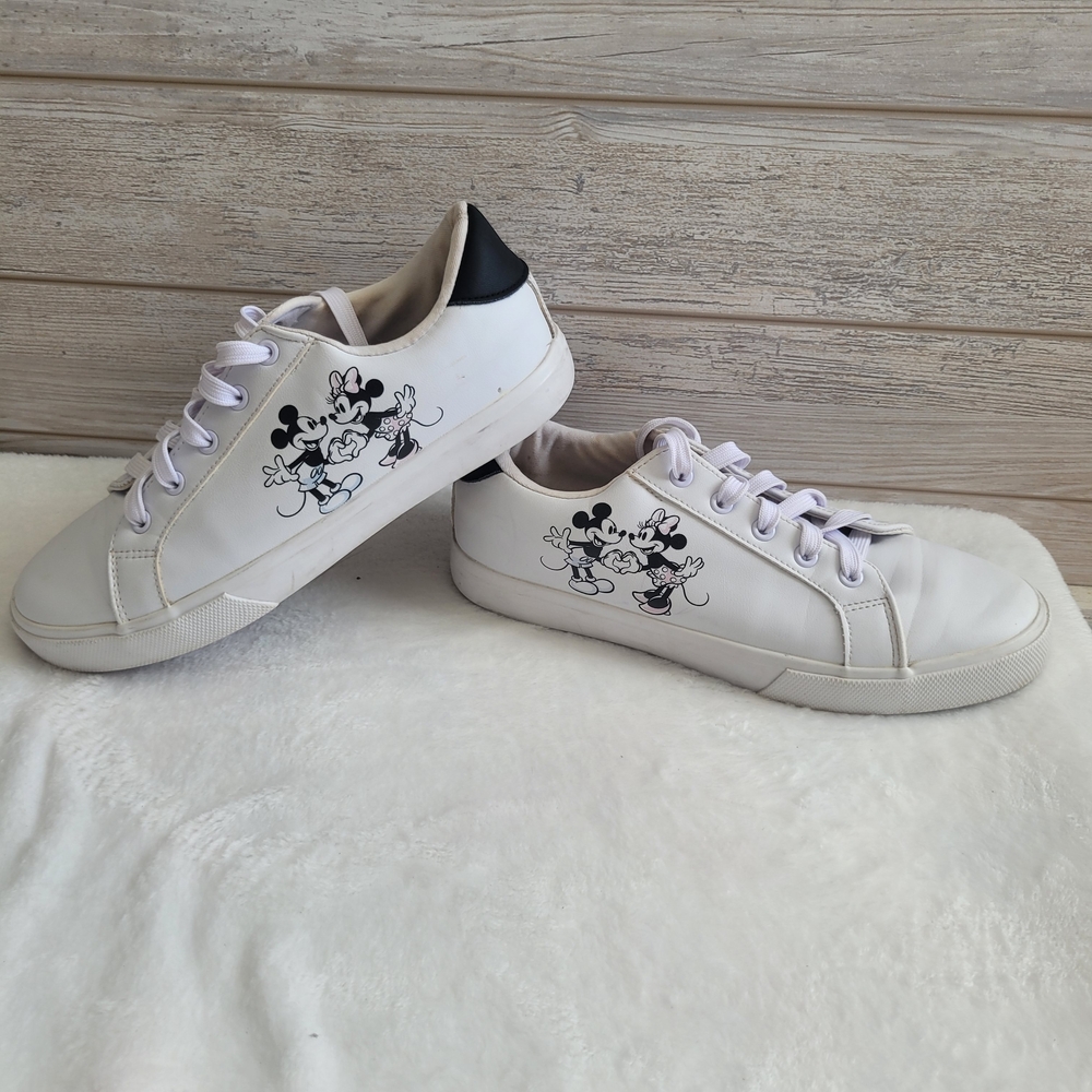 White Sneakers with Mickey Mouse Minnie Mouse Disney Ground Up Size 9